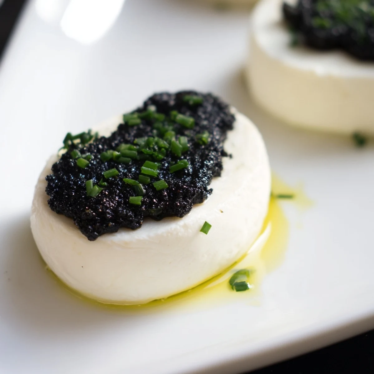 Victorian Cameo Cheese Olive